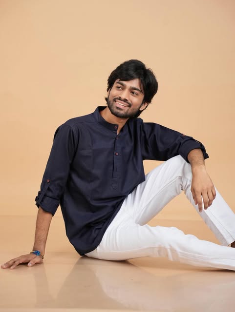 Kurta seated studio look